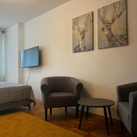 Komfortowy W Spokojnej Okolicy - Monte 1 Maison d'hôtes Mieroszow